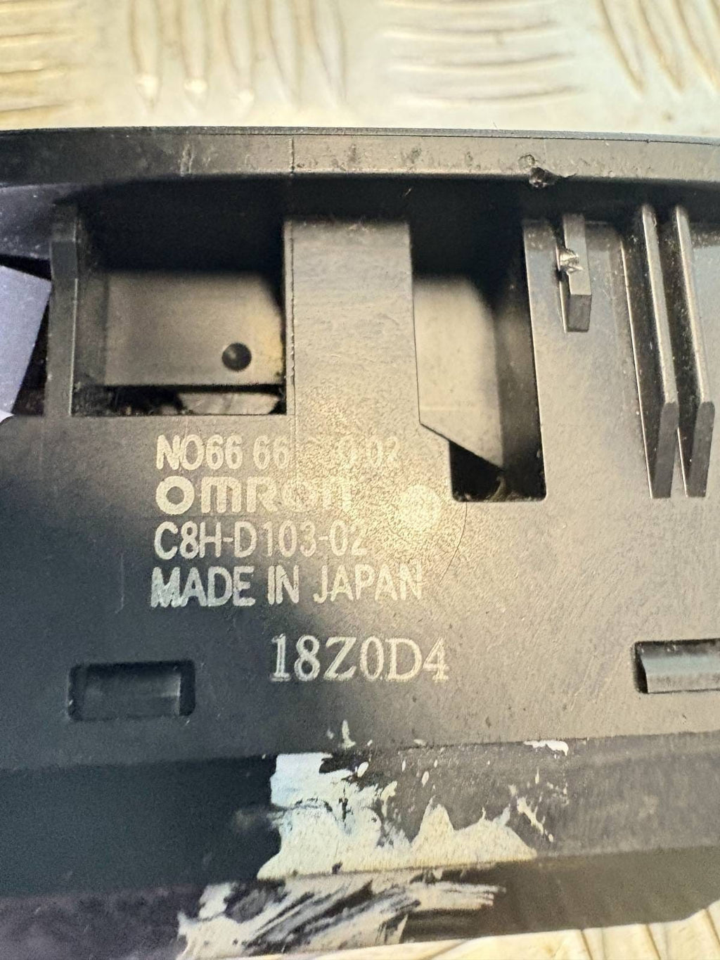 Mazda MX-8 2001 Electric Window Lifter Switch 18Z0D4 C8HD10302