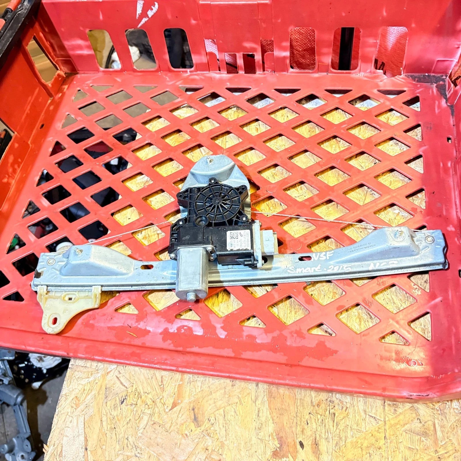 Smart Forfour 453 2014-2021 Front Left Window Regulator Motor A4537205100