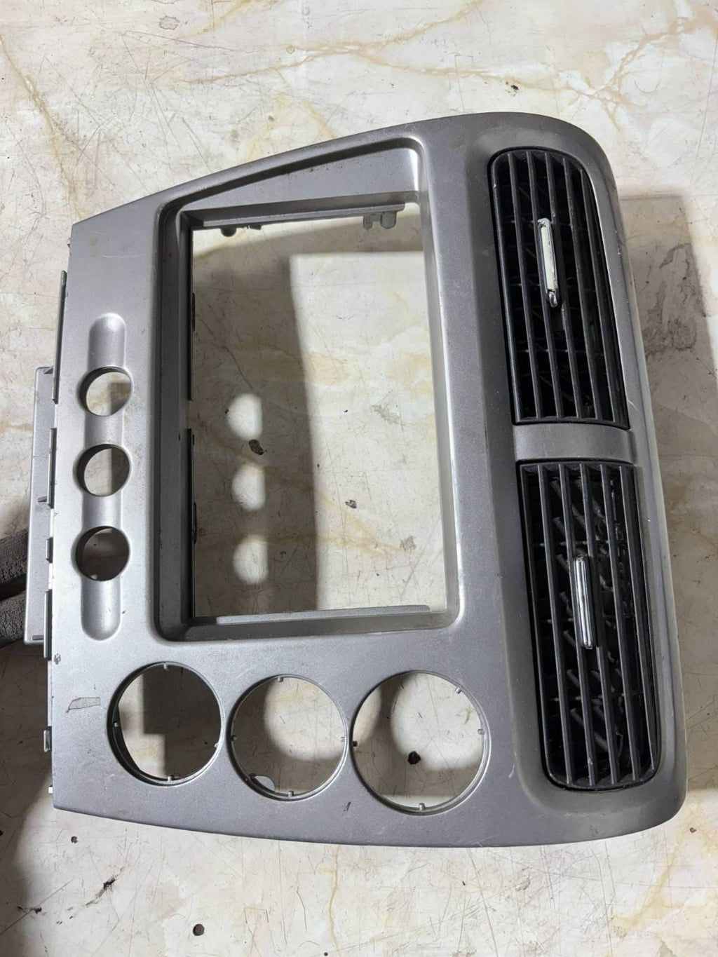 Honda Civic Mk 7 stereo surround trim Dash Air Vent 77251-S6D-E010 03-05 2004