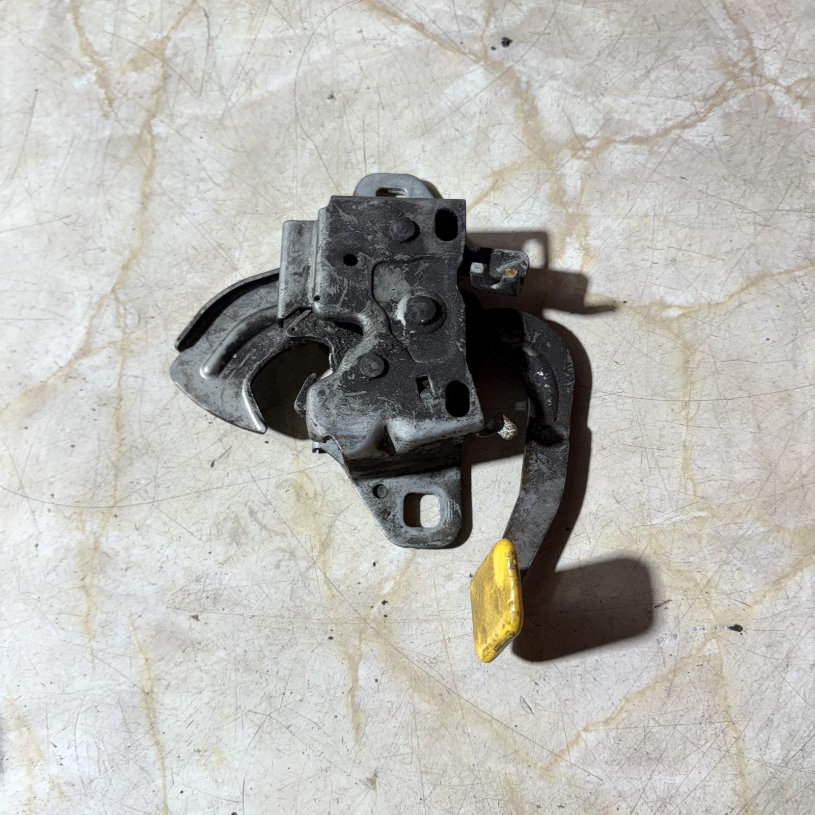 2003 MINI COOPER PETROL FRONT BONNET CATCH LOCK