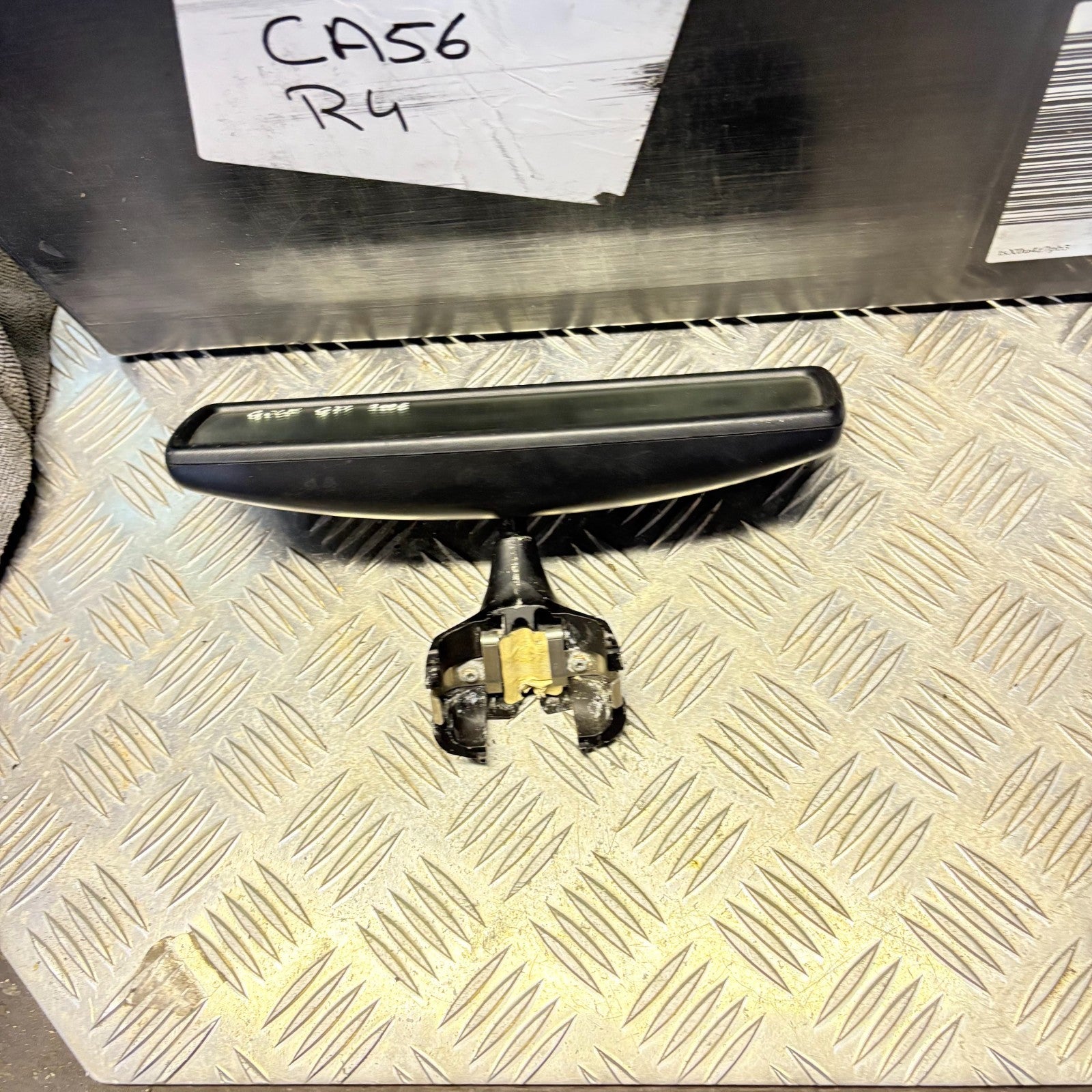 Volkswagen Golf GTi 2006 REAR VIEW MIRROR E11015625