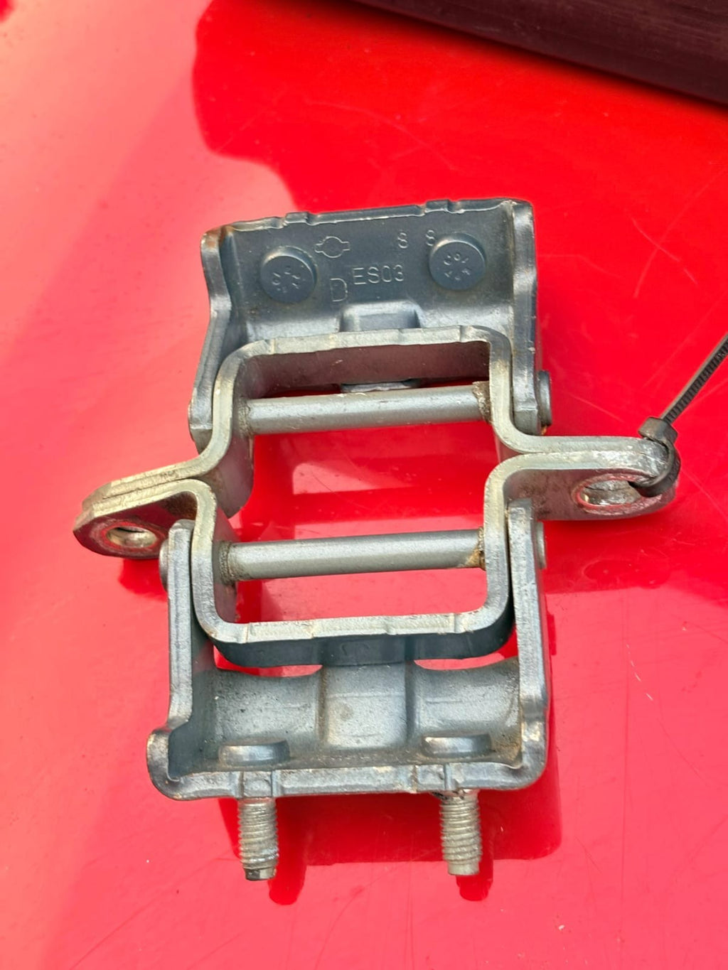 Nissan Qashqai Mk1 J10 2006-2013 NSR Rear Left Upper Door Hinge 82401-AV630