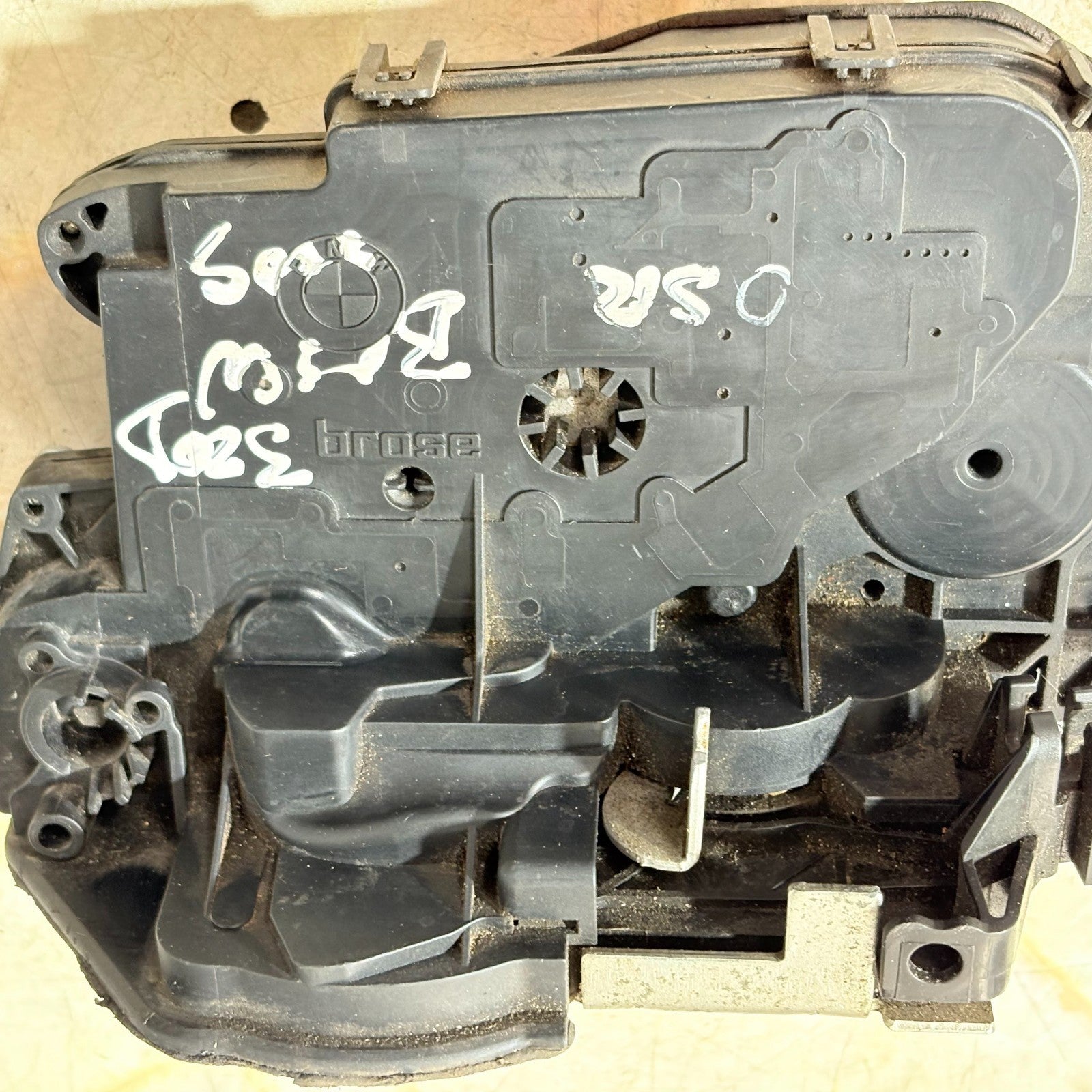 BMW 3 SERIES 320D 2005 REAR RIGHT DRIVER SIDE DOOR LOCK 7060296