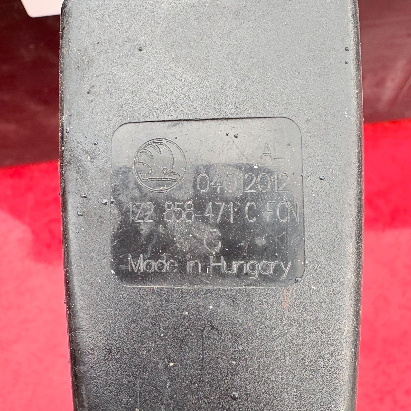 1Z1858471C Seat belt buckle Front Left Passenger Skoda Octavia 2012