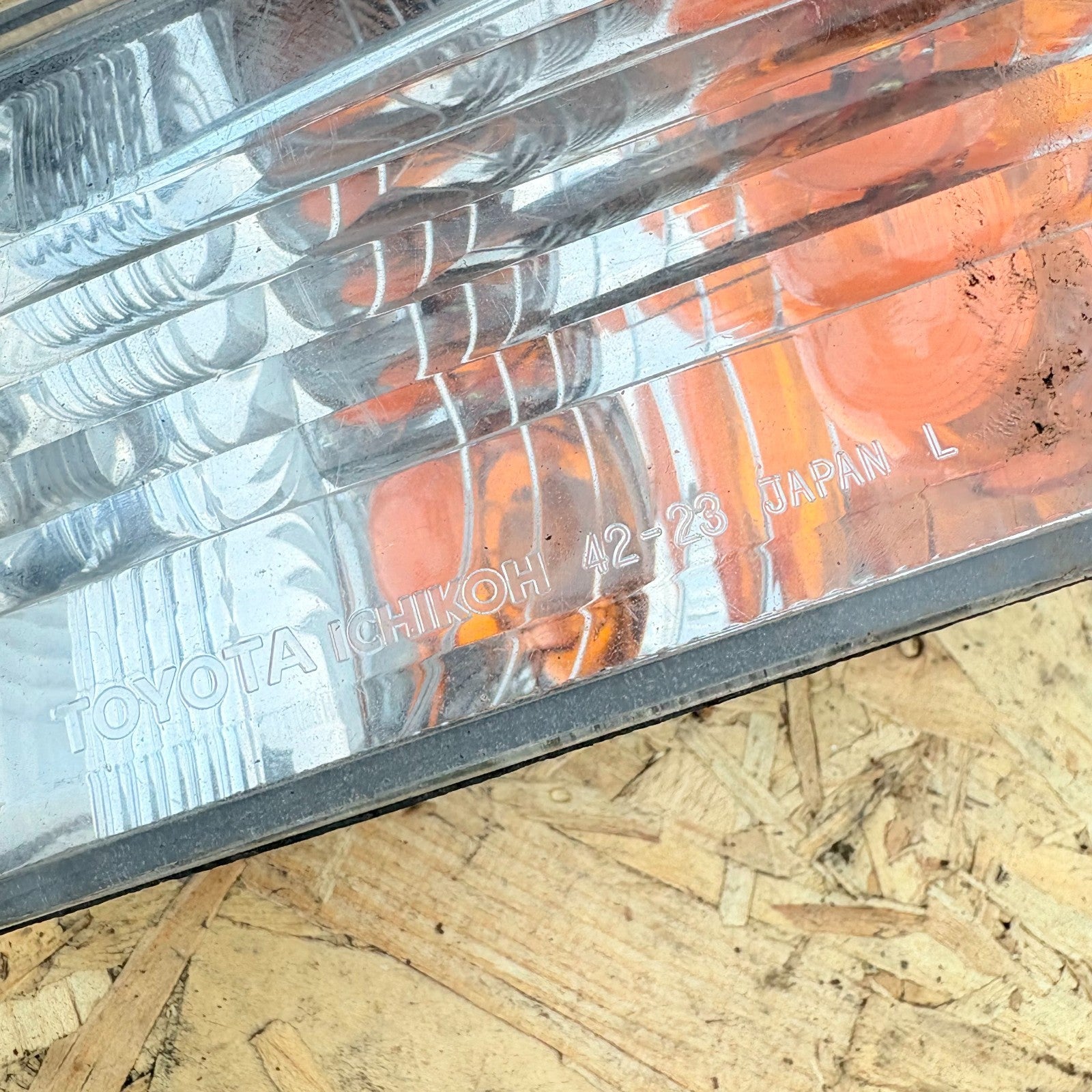 Left Front Direction Indicator Lamp TOYOTA RAV 4 2003