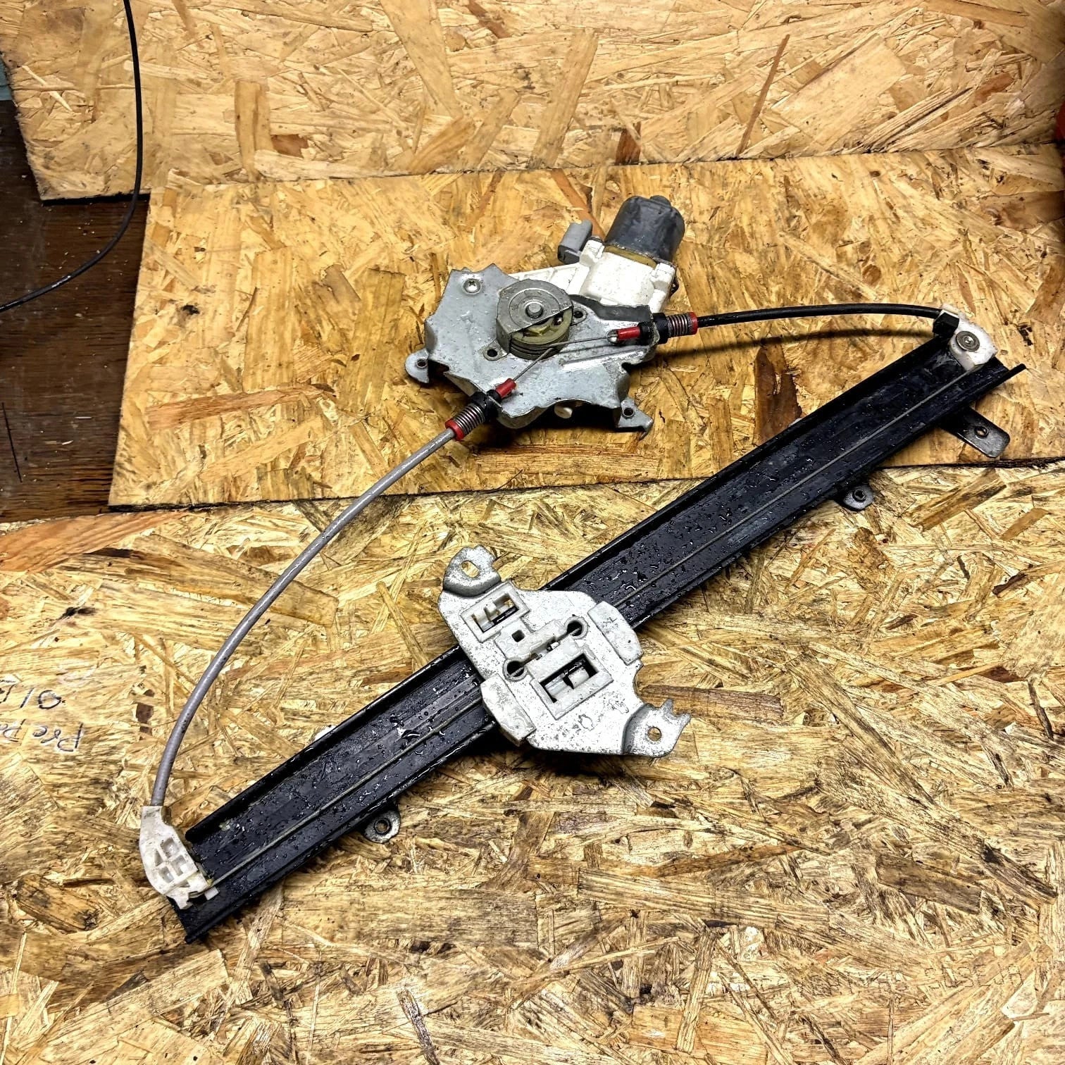 NISSAN MICRA 2002 PASSENGER FRONT SIDE WINDOW REGULATOR 5 DOOR 80700BC60B