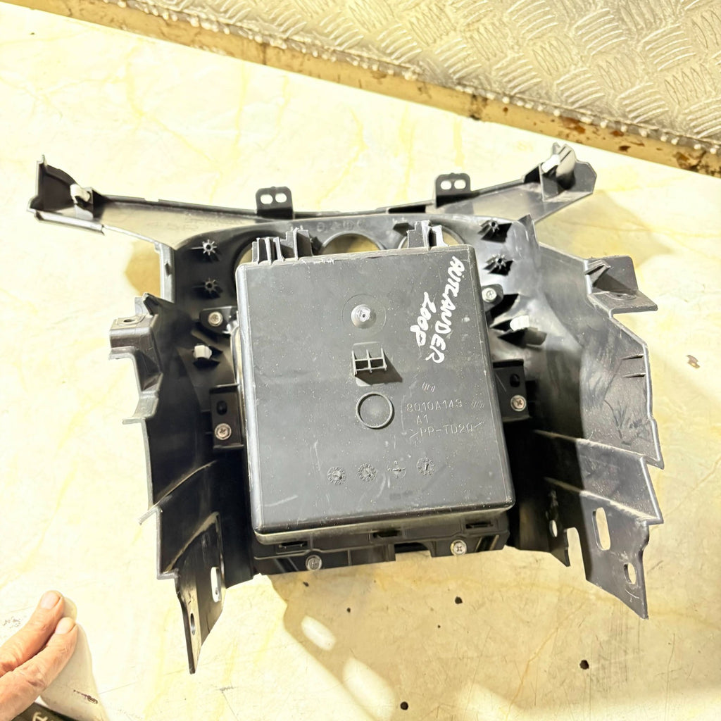 MITSUBISHI OUTLANDER 2006-2012 HEATER CONTROL UNIT SURROUND 8010A143