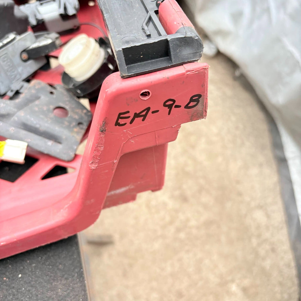 HYUNDAI I40 MK1 2011-19 ENGINE BAY RELAY FUSE BOX BOARD MODULE