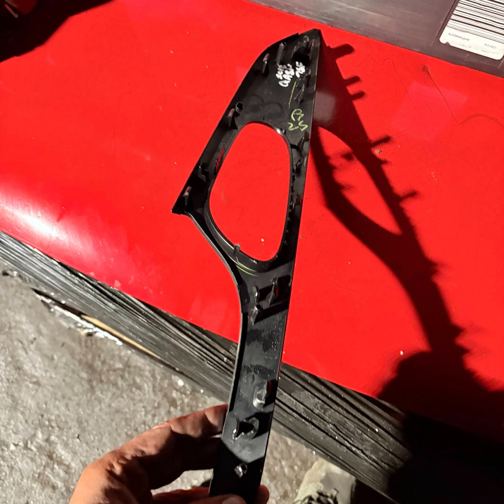 NISSAN QASHQAI 2013-20 RIGHT SIDE FRONT WINDOW SWITCH TRIM