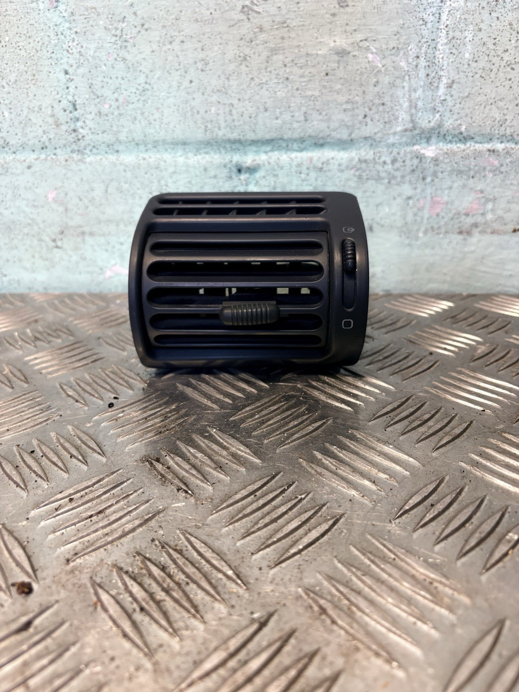 FIAT SCUDO 1998-2006 FRONT DRIVERS SIDE DASHBOARD AIR VENT 1461978077