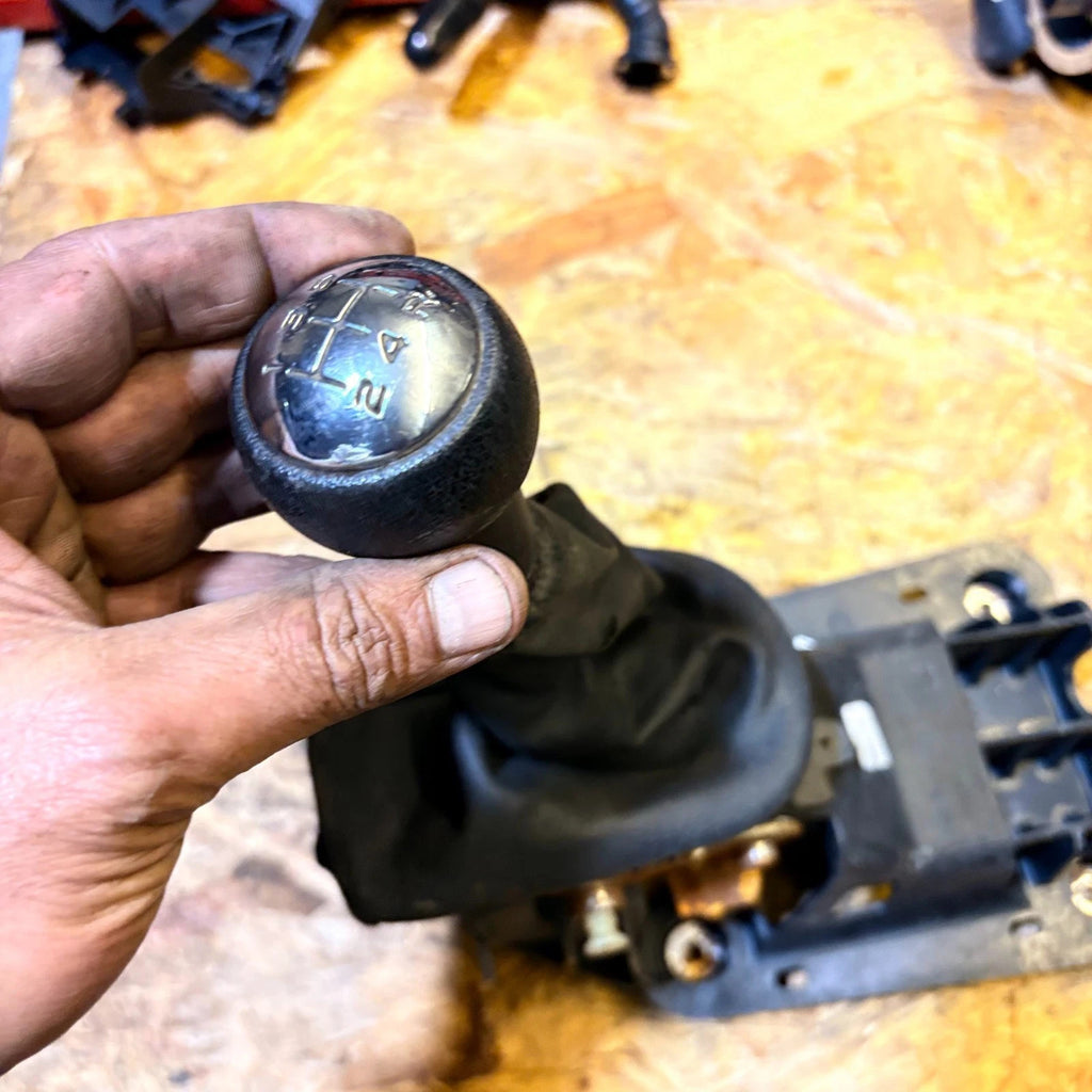 PEUGEOT 207 S 06-14 MK1 GEARSTICK KNOB AND GAITER 5 SPEED MANUAL
