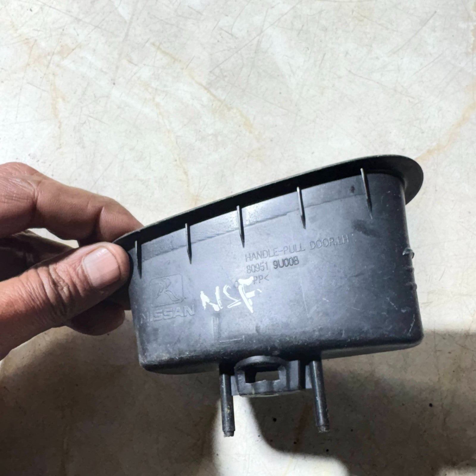 Nissan Note E11 2006?2013 Front Left Inner Door Pull Handle Insert 80951-9U00B