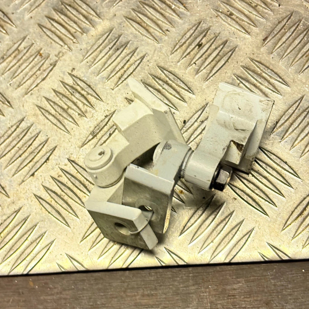 BMW 1 Series F20/F21 2012-2019 RH Front Lower Door Hinge 7246068 A078930