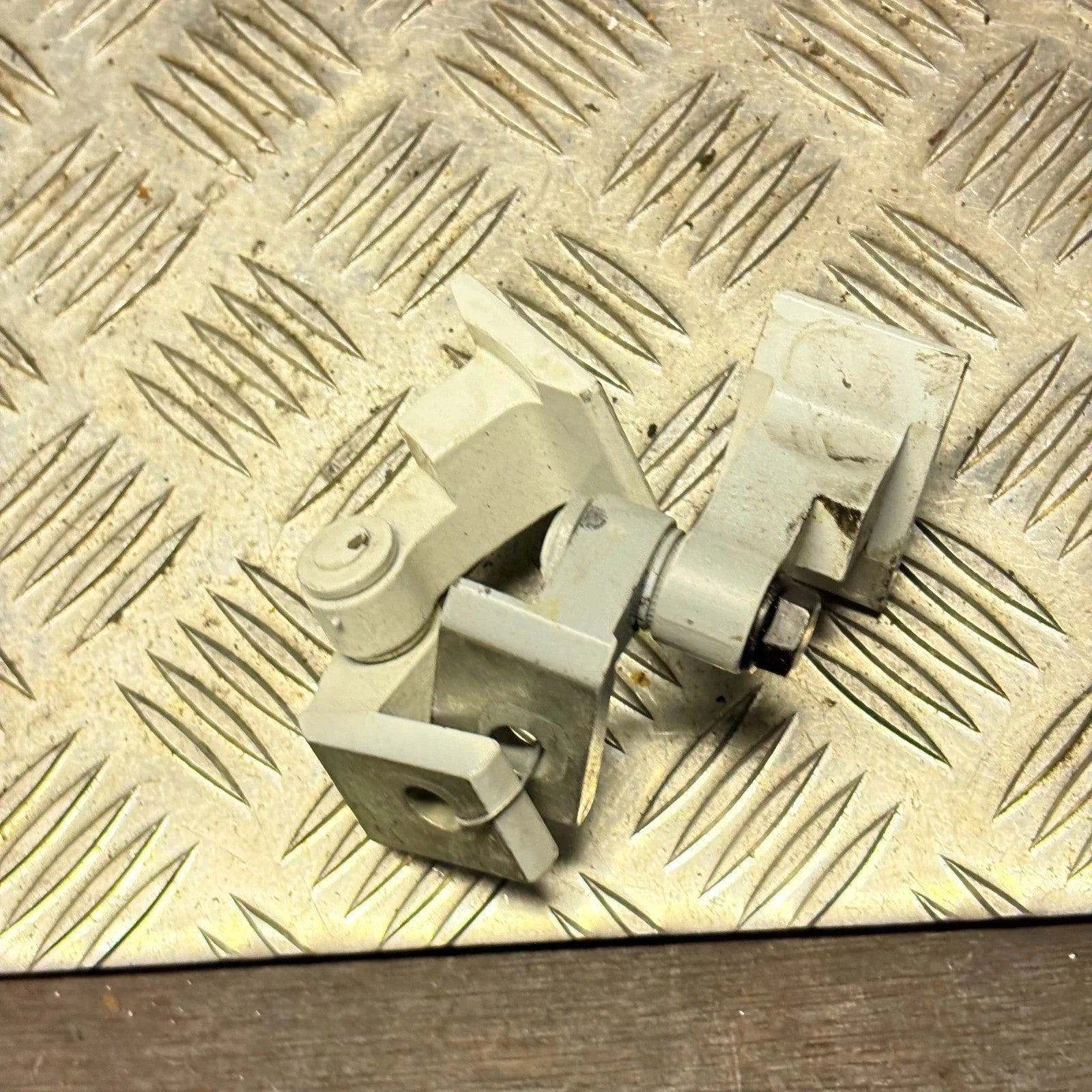 BMW 1 Series F20/F21 2012-2019 RH Front Lower Door Hinge 7246068 A078930