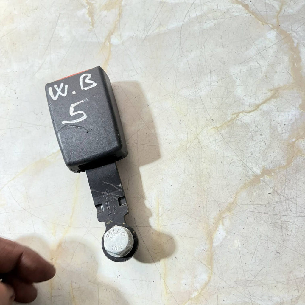 FORD KA MK2 FIAT 500 FRONT LEFT PASSENGER SEAT BELT STALK BUCKLE 34122266