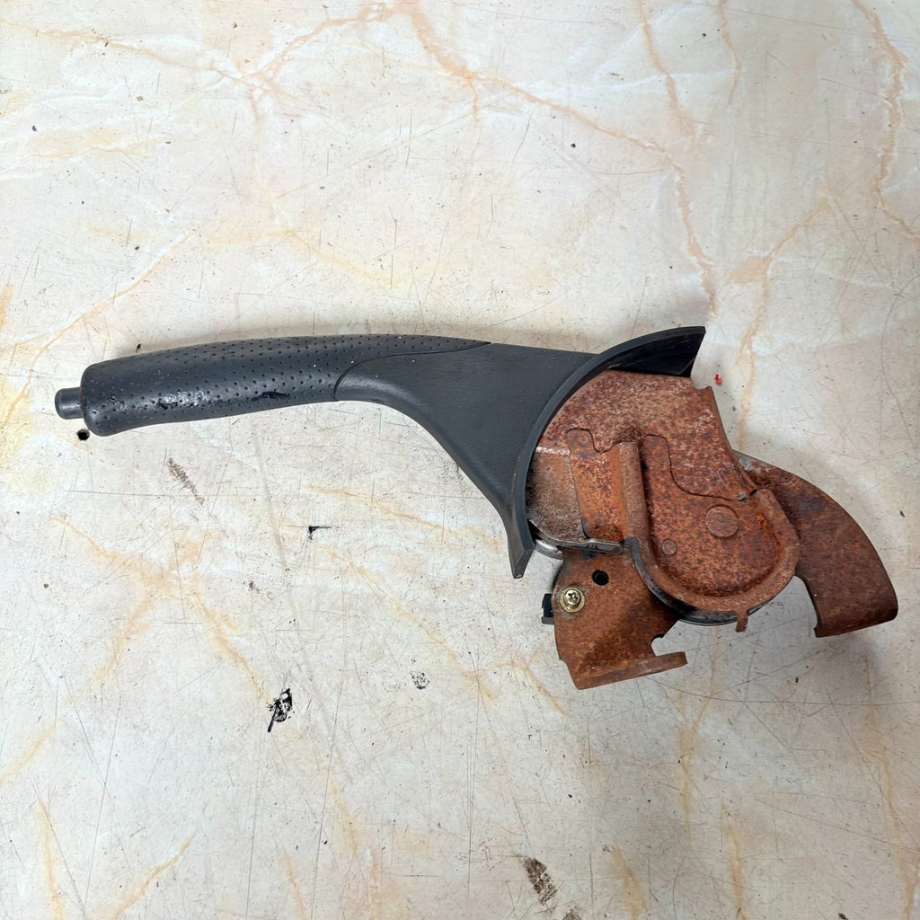 TOYOTA RAV4 2001-2003 HANDBRAKE HANDLE LEVER MECHANISM