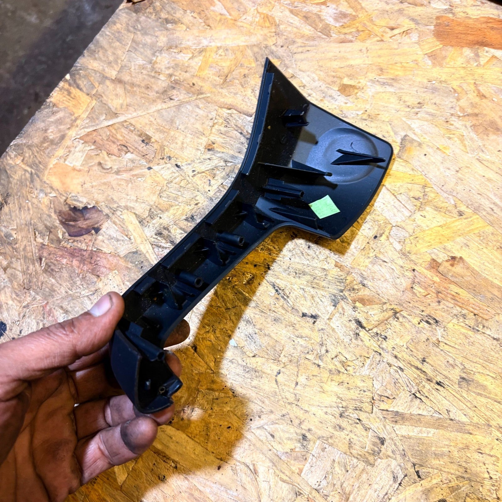 VW GOLF 2008-2012 Mk6 PASSENGER SIDE FRONT INNER DOOR PULL TRIM 1K0868039A