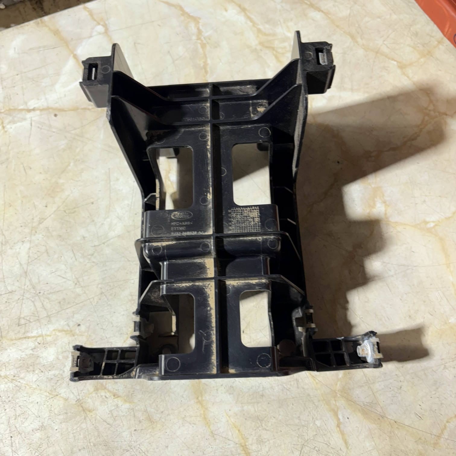 Range Rover Evoque L538 2011-2018 Centre Console Mounting Bracket BJ32-048B38-AA