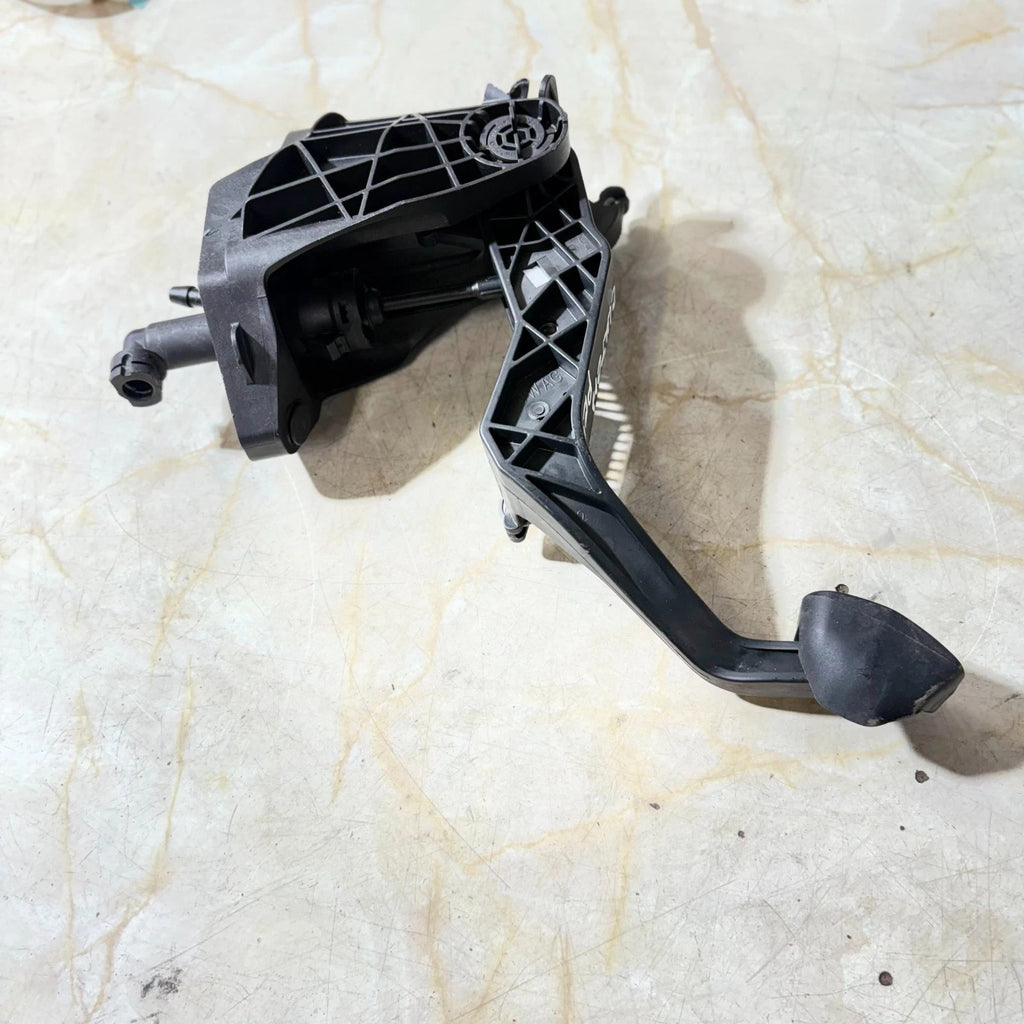 2008-2017 SEAT IBIZA MK4 (6J) CLUTCH CYLINDER 6R2 721 059 E