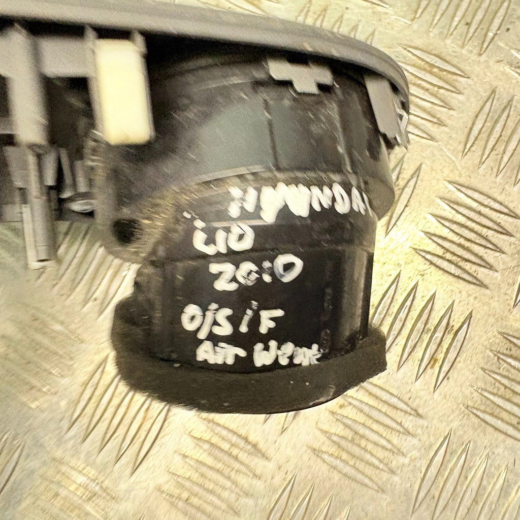 Hyundai i10 MK1 2008-13 Drivers Front Right Side Dashboard Air Vent 84760-0X900