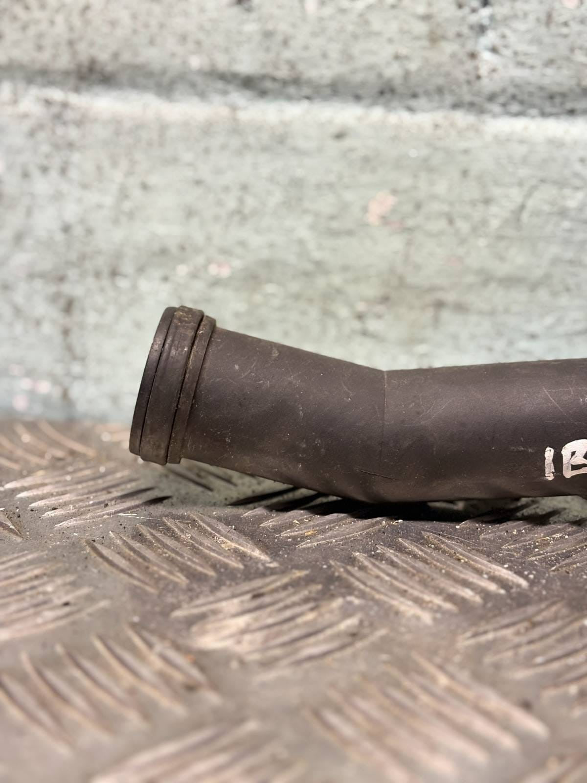 VW Polo 9N Mk4 1.4 FSi Coolant Pipe Hose 032121065H 2012