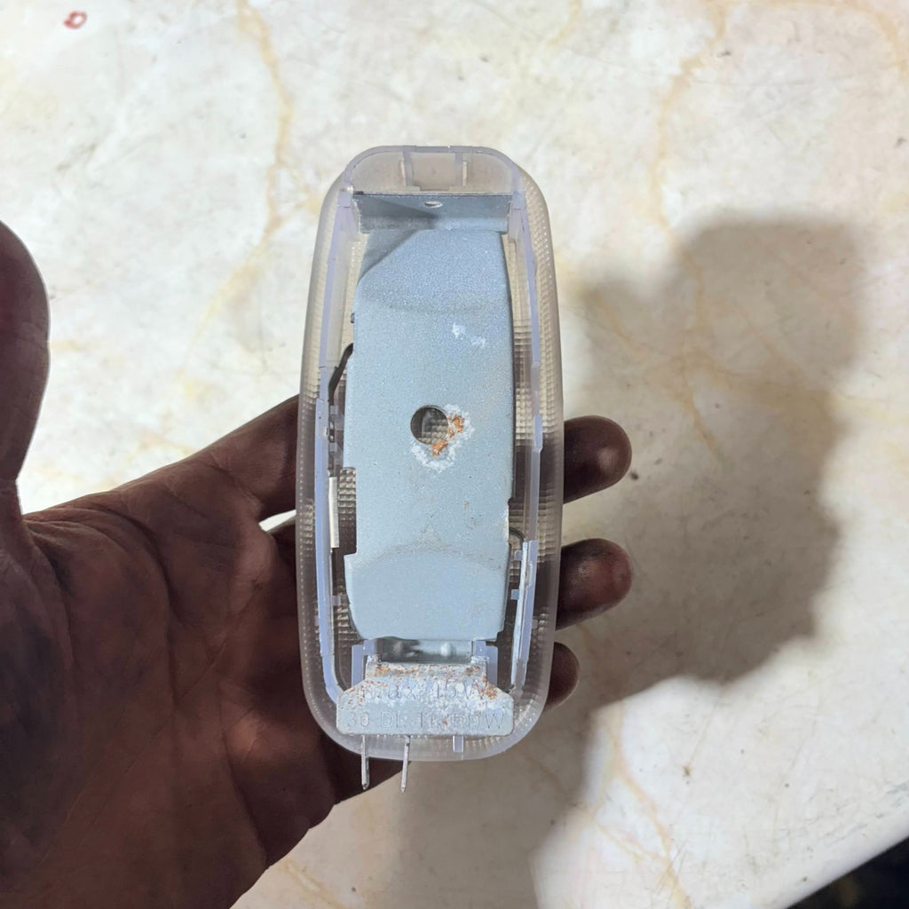 A2021 Mercedes-Benz W210 320E Interior Dome Light Hella
