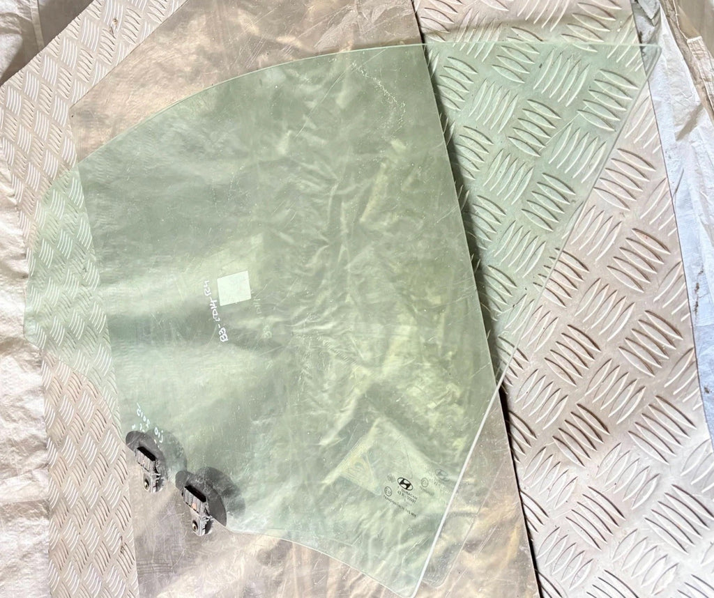 2015 HYUNDAI I10 5 Door Passengers Left Front Door Window Glass