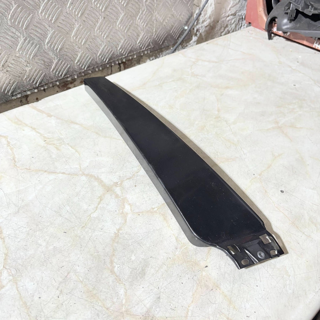 2012 SEAT EXEO DRIVERS SIDE FRONT EXTERIOR DOOR PILLAR TRIM 8E0853290D