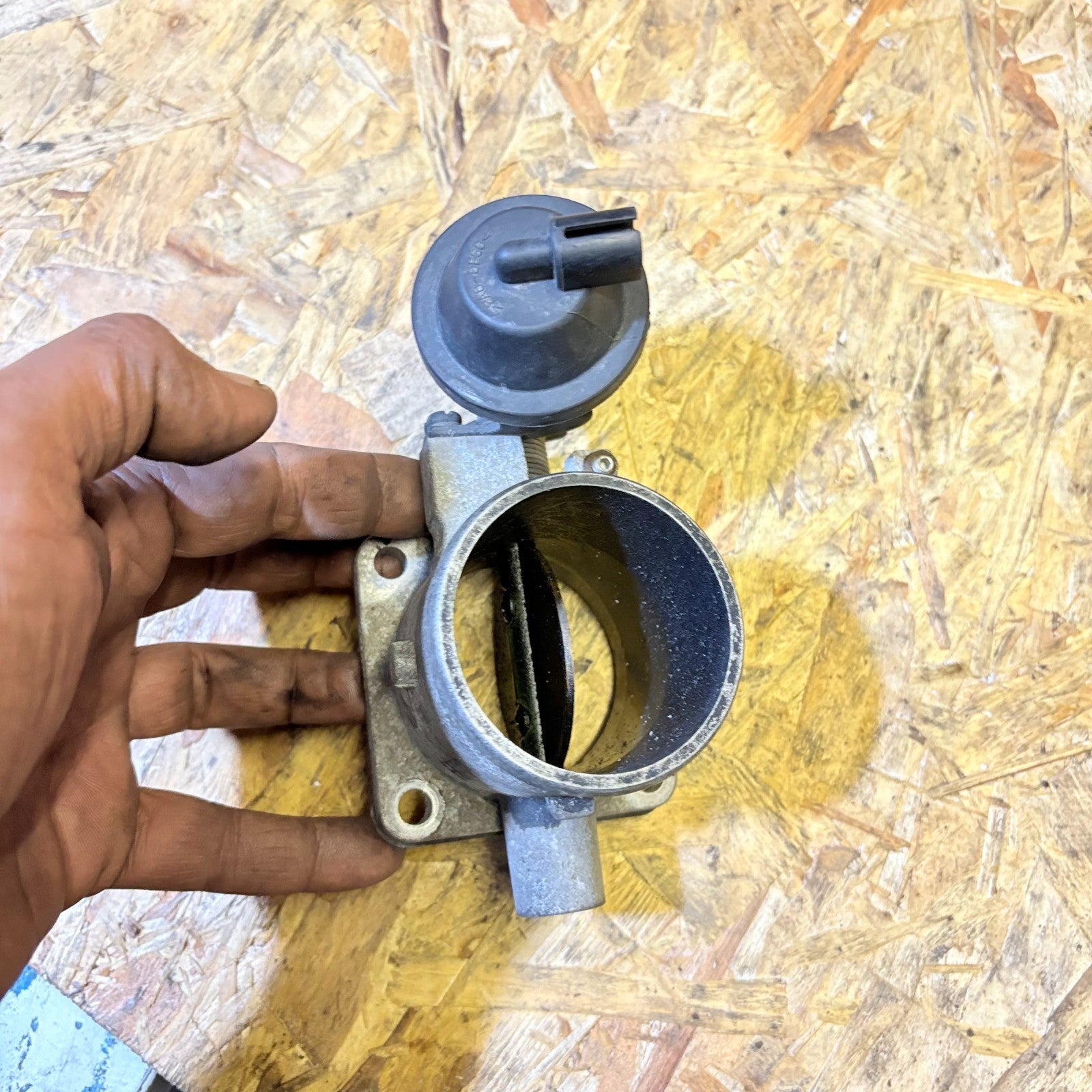 2003-2009 HYUNDAI TERRACAN THROTTLE BODY 35100-27XXX