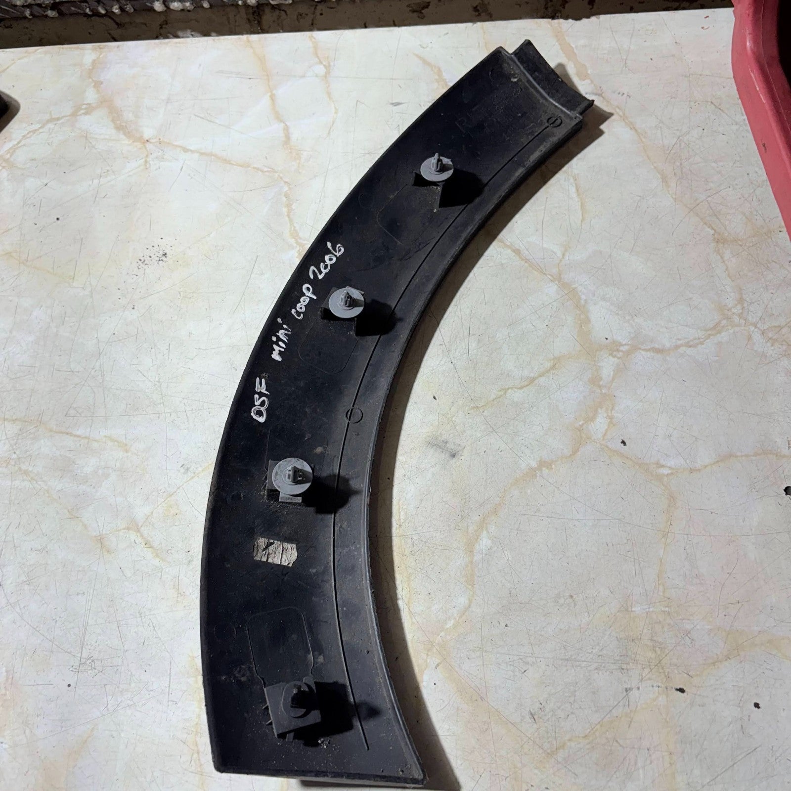 MINI Coupe 20006 O/S/F Drivers Front Wheel Arch Trim for 1505864