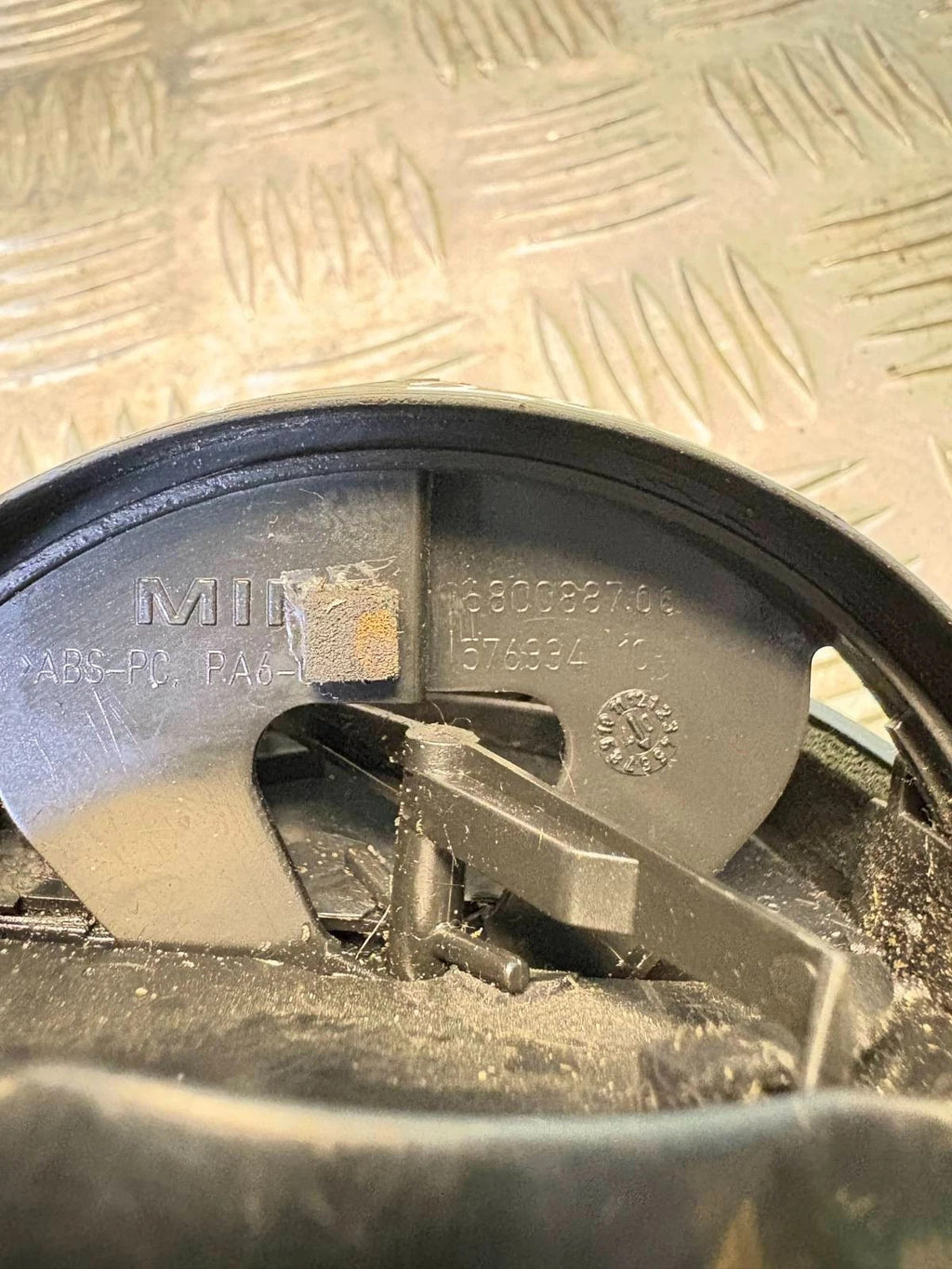 MINI ONE R52 MK1 2012 DRIVER PASSENGER DASH AIR VENT HEATER BLOWER 576334
