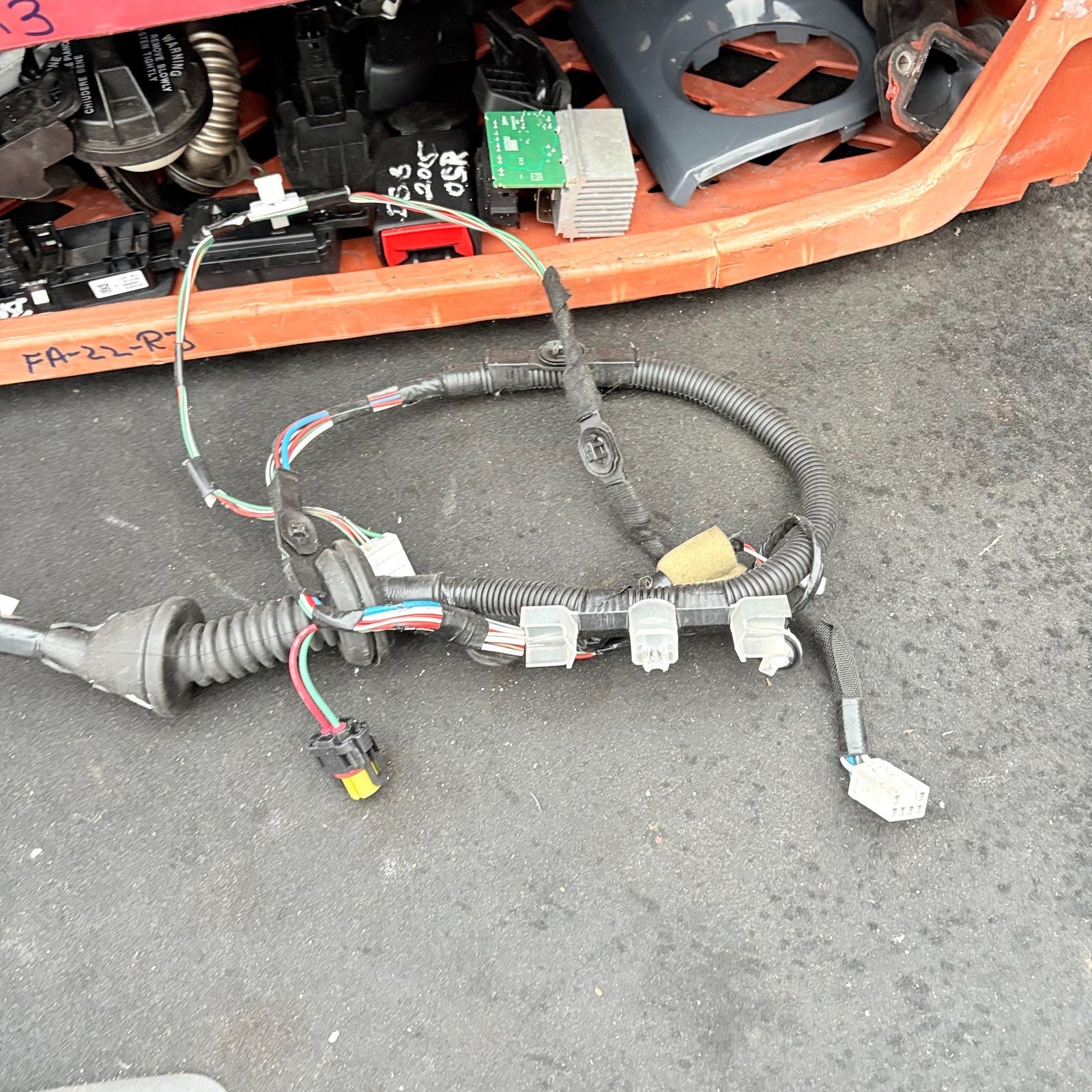 PEUGEOT 108 MK1 2014-2018 5DR OSF DRIVER FRONT DOOR WIRING LOOM 821510H390D