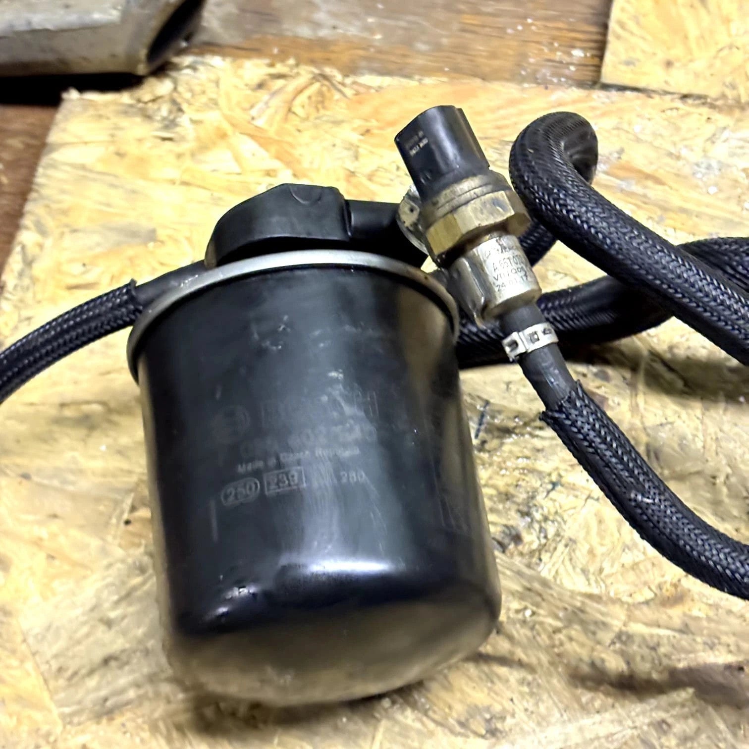 Bosch F026402840 Fuel Filter Fits Mercedes Sprinter V-Class Viano Vito