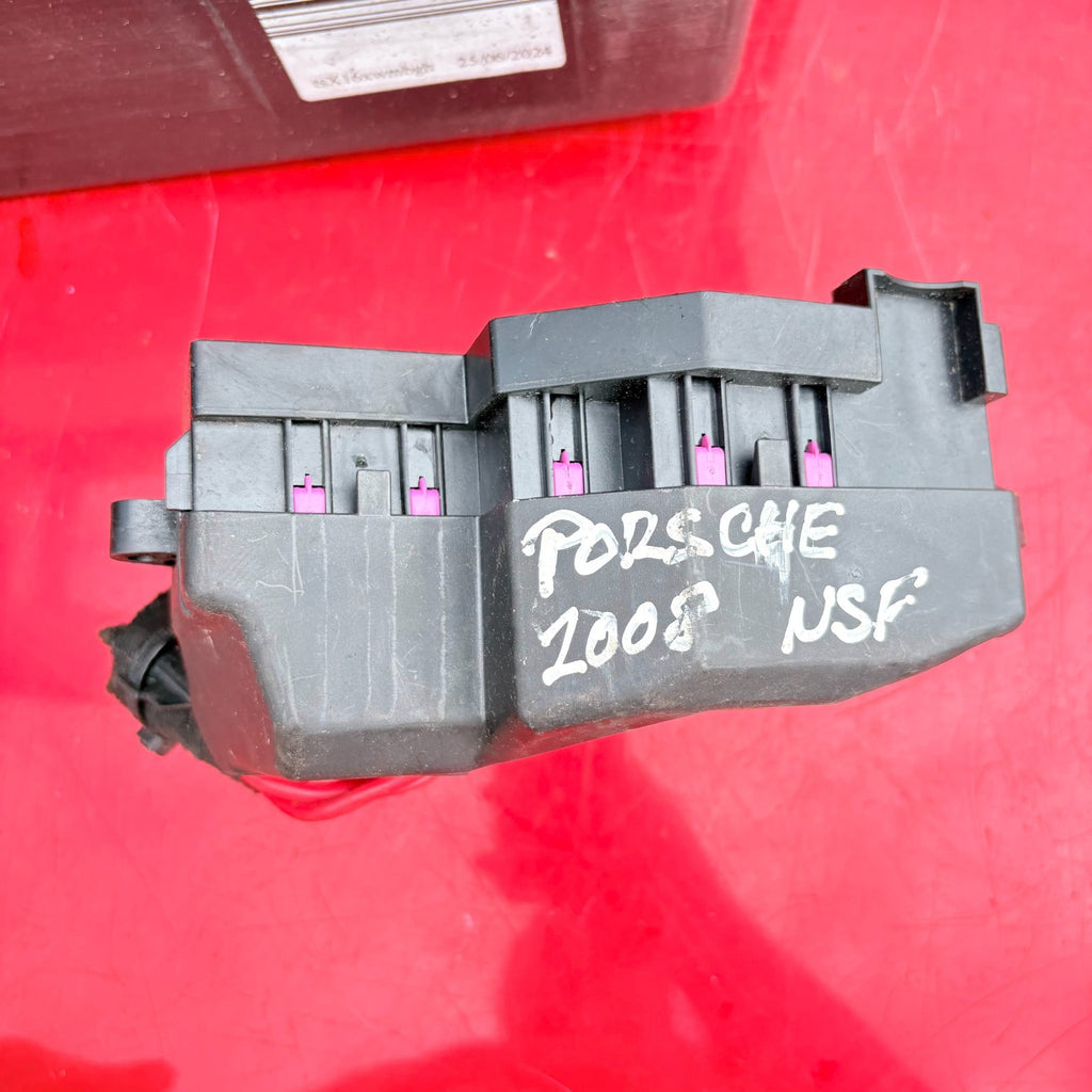 2008 porsche cayenne 955 front passenger left dashboard dash fuse box