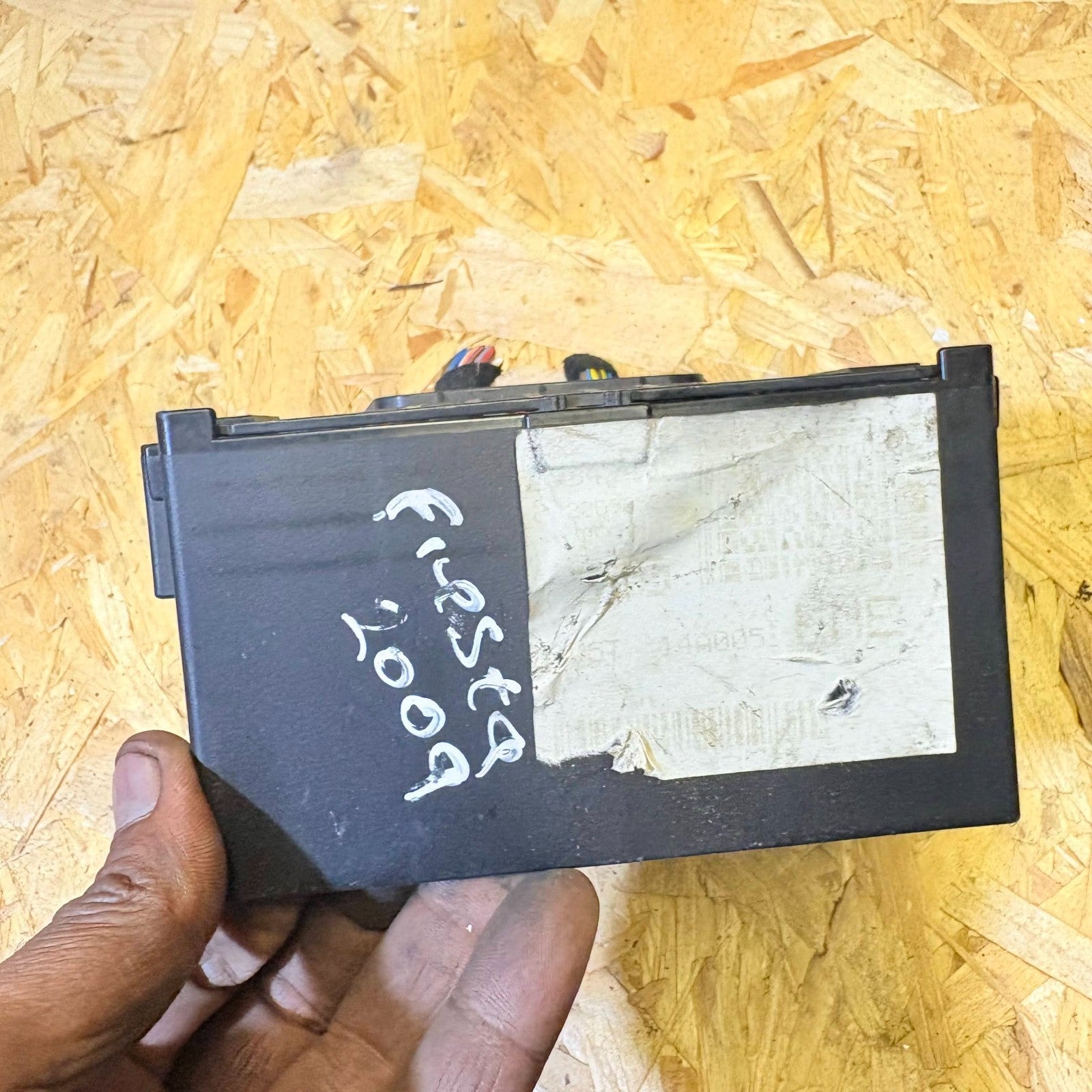 Ford Fiesta 2009 Fuse Box Control Unit 8V5T-14A005-KME