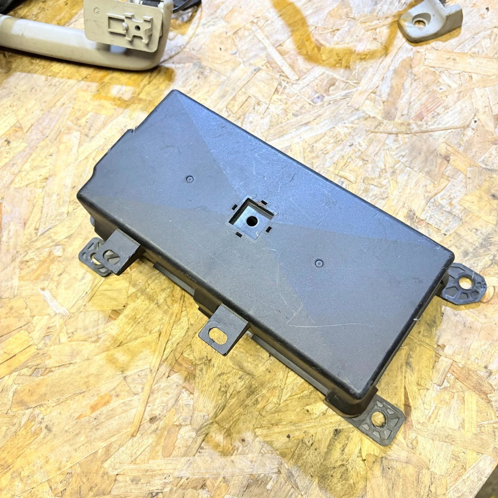 FUSE BOX Kia Sorento 2003-2006