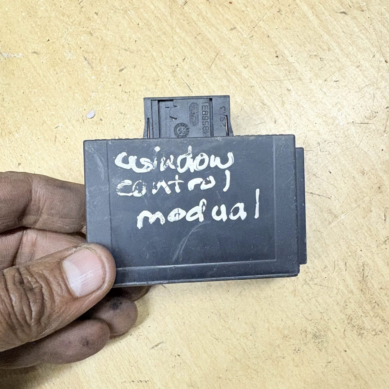 Peugeot 406 95-04 Electric Window Control Unit Module 9624799080 185683