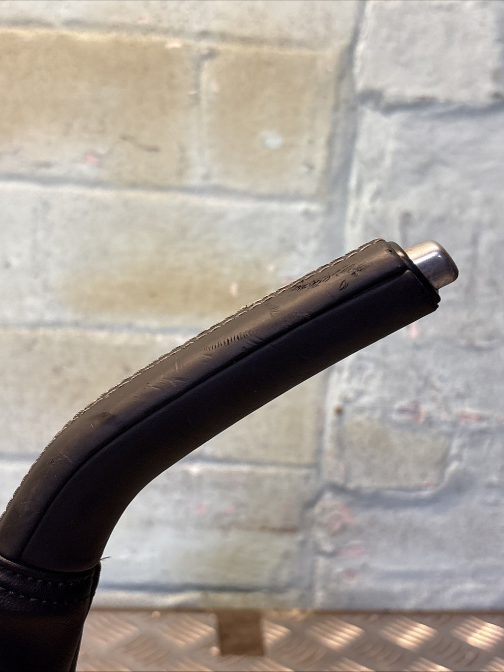 2016 VOLVO V40 HANDBRAKE LEVER 31381647