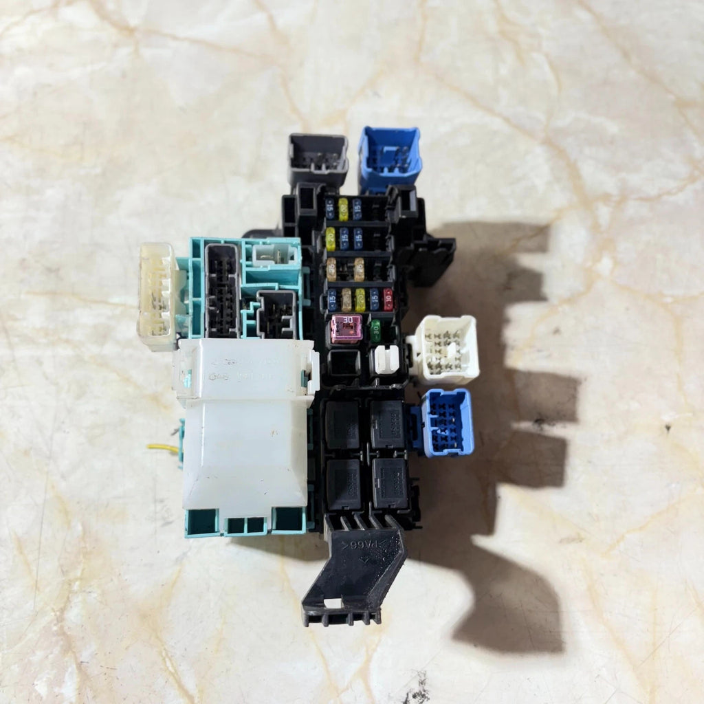 Suzuki Grand Vitara1998-2003 Under Dashboard Fuse box