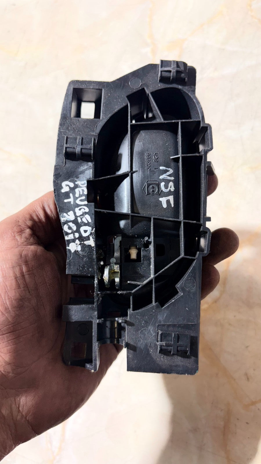 Peugeot 208 2012-2019/2008 2013-2019 Front Left Inner Door Handle 303966