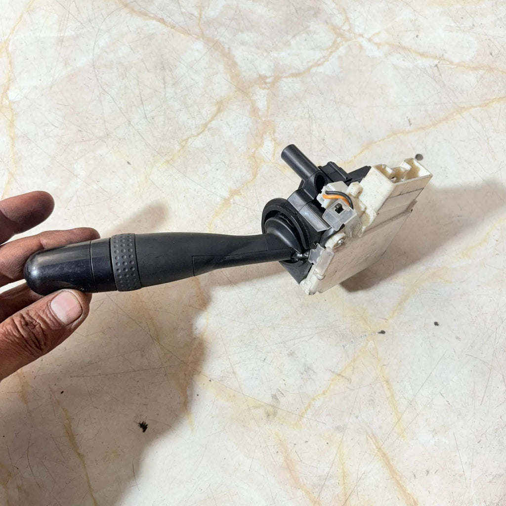 SUZUKI SWIFT LIGHT STALK SWITCH 173744 2013-2017