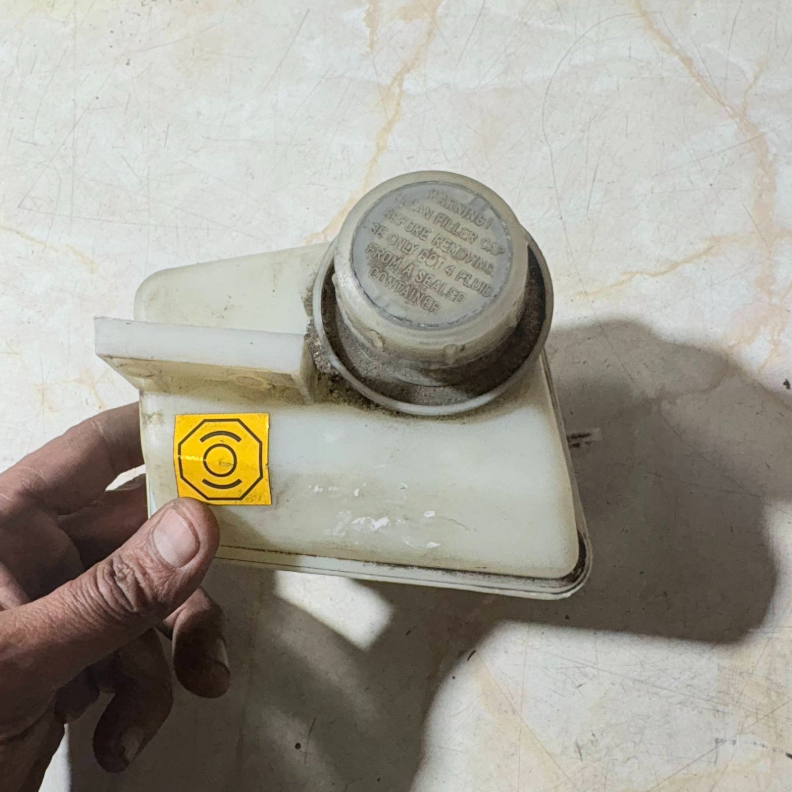 FIAT PUNTO MK2 188 1999-2006 BRAKE FLUID RESERVOIR TANK BOTTLE