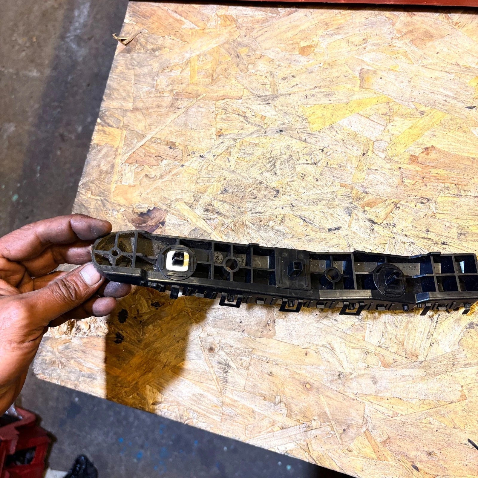 NISSAN JUKE REAR BUMPER BRACKET 2015 PASSENGER LEFT SIDE 85229BV80A