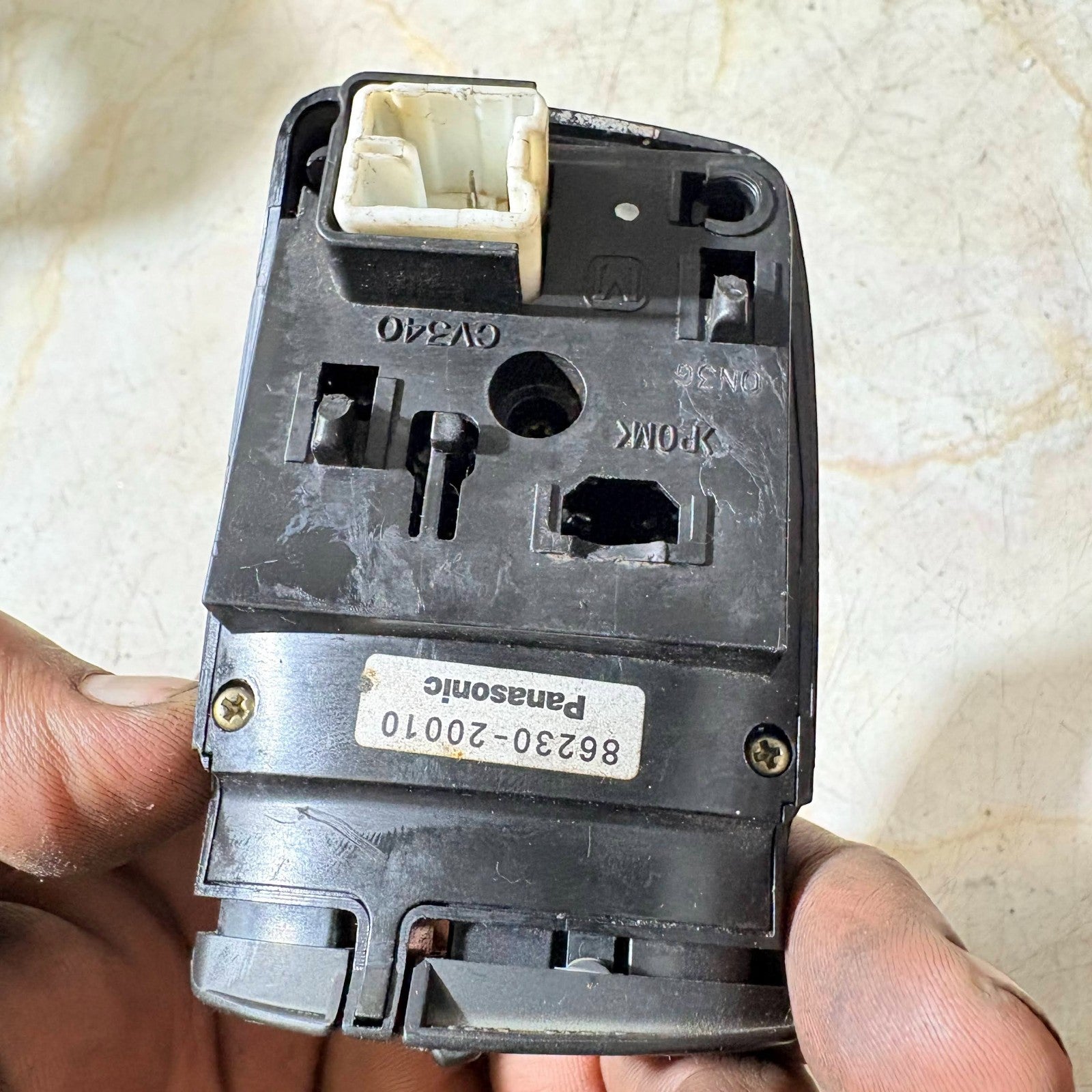 Toyota Steering Wheel Radio Volume Control 86230-20010