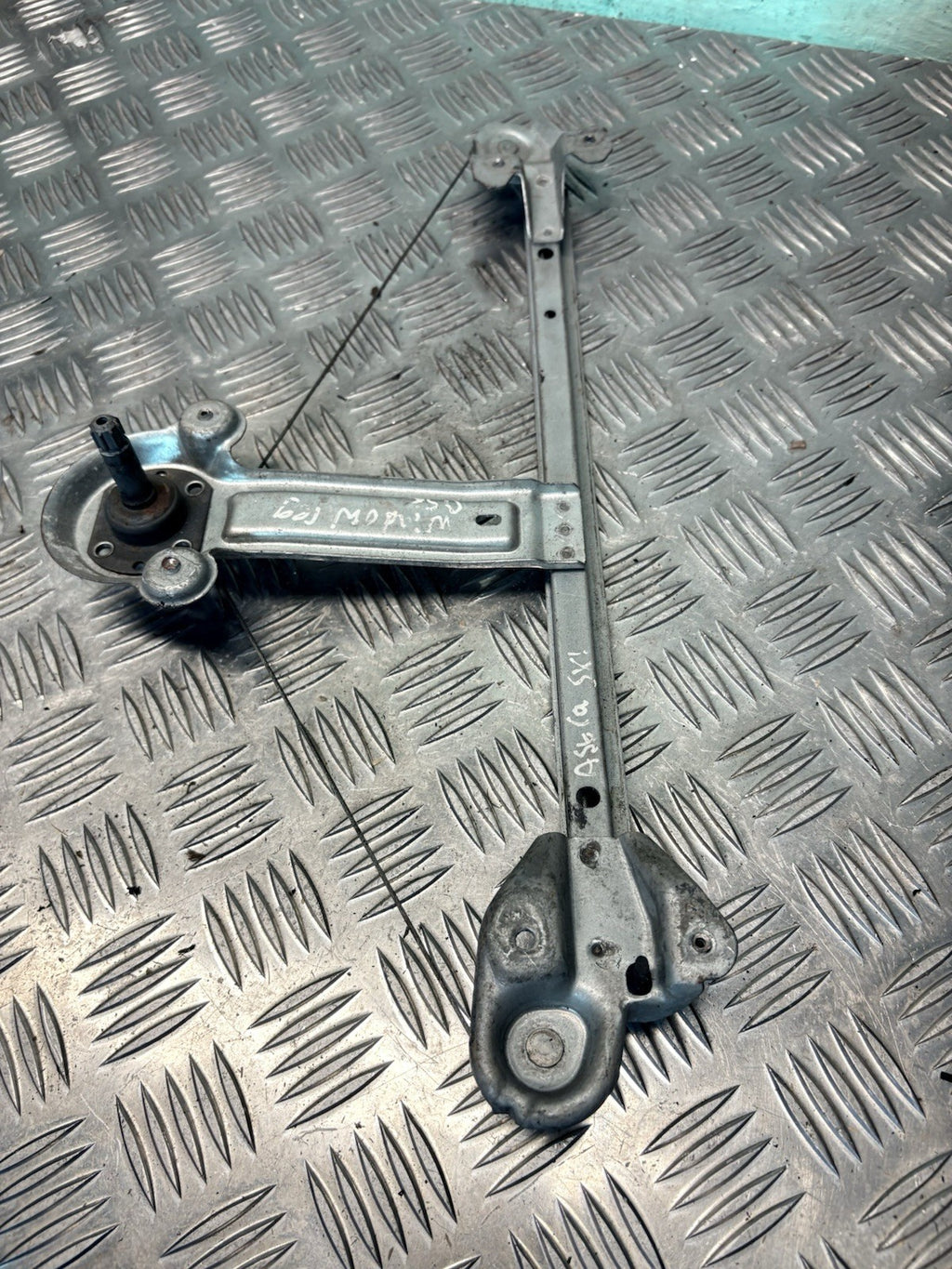 VAUXHALL ASTRA H MK5 WINDOW REGULATOR MANUAL PASSENGER SIDE REAR 13100420