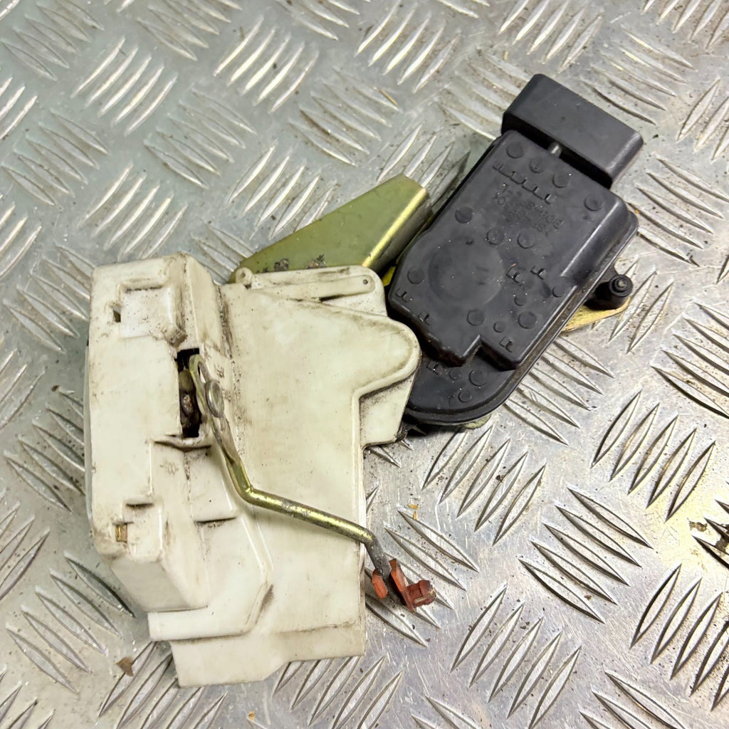 SUZUKI IGNIS 2004 REAR LEFT DOOR LOCK CATCH MECHANISM