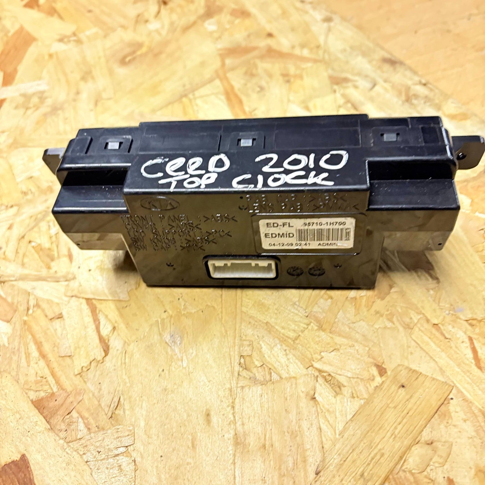 95710-1H700 Kia Ceed MK1 09-12 Multi Function Display Clock Screen Switch OEM