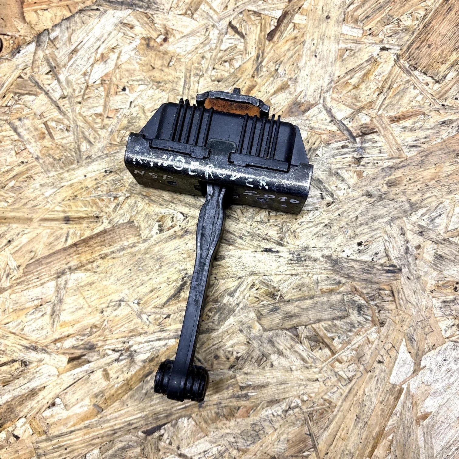 Range Rover L322 2010-2012 Front Left Door Check Strap Limiter BDH760030 7033609
