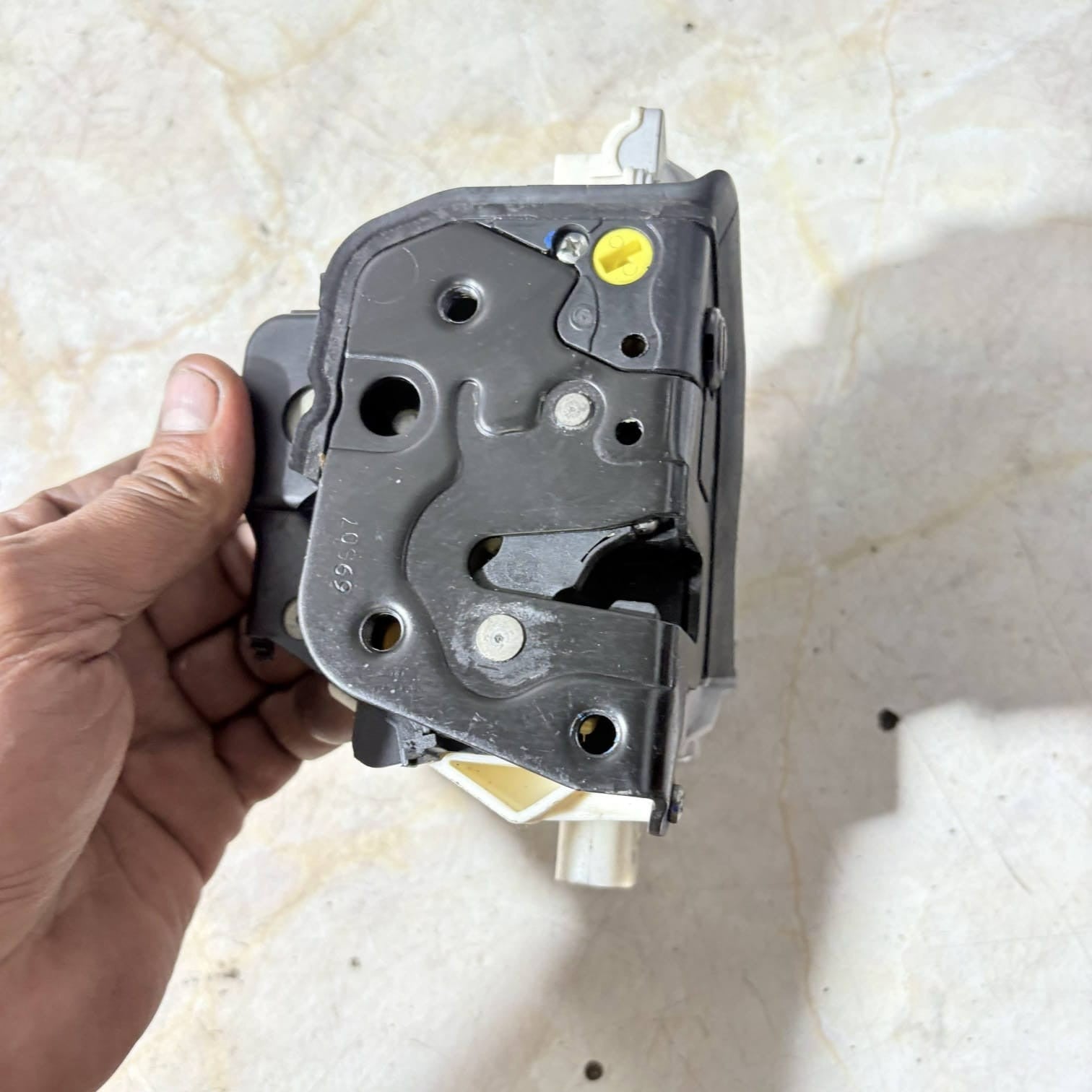 PASSENGER REAR DOORLOCK ACTUATOR MECHANISM FOR AUDI A3 A4 A6 JA6-8E0839015AA NSR