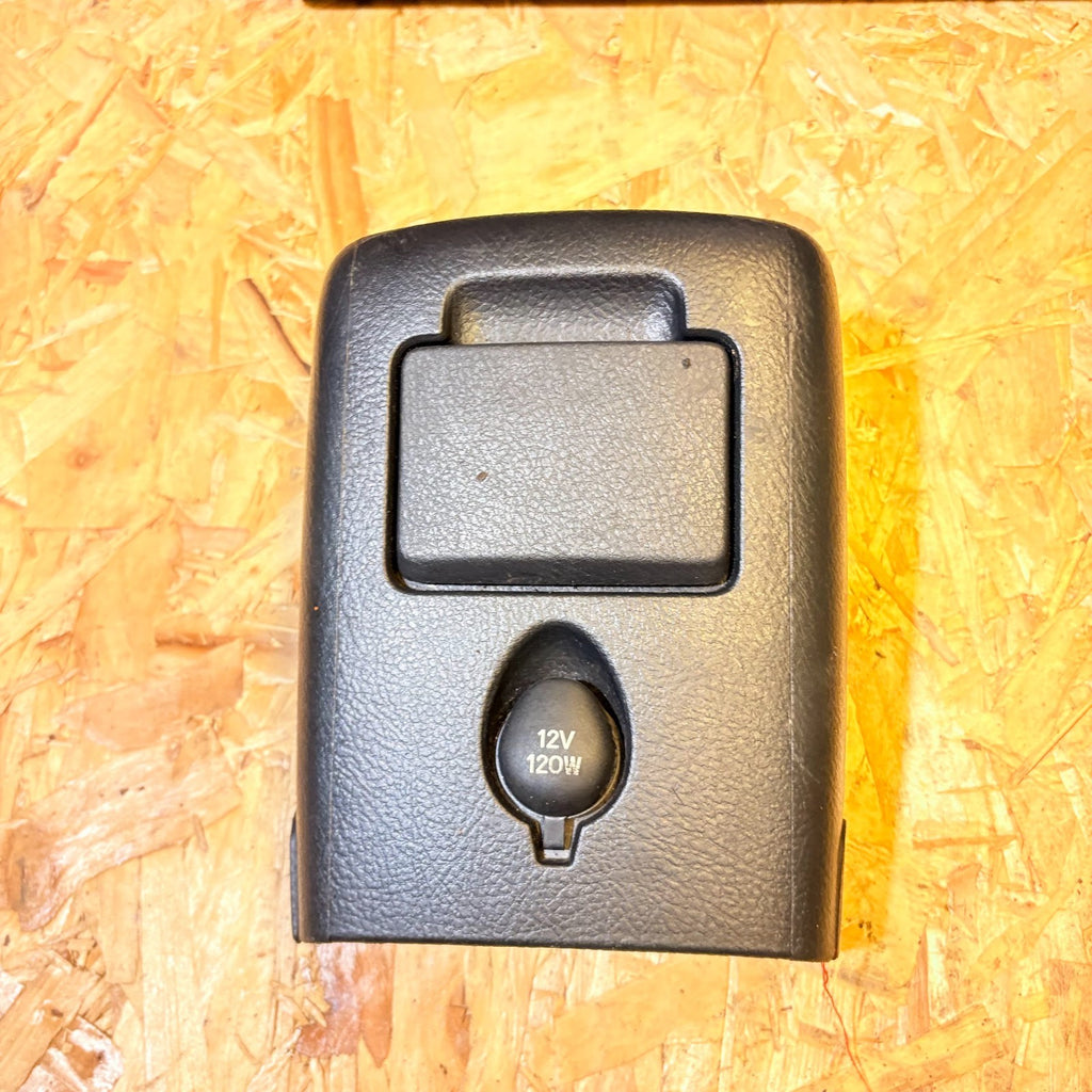 Toyota Avensis T25 03-08 Rear Console Ashtray 12V Socket Trim 58923-05020